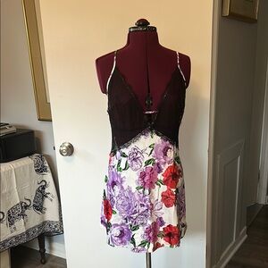 Floral Lace Trim Chemise